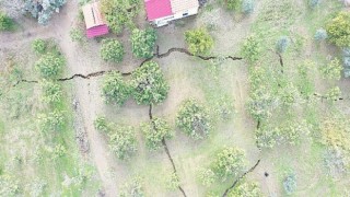 Aydın Büyükşehir Belediyesi Toprak Yarılmalarının İncelenmesi İçin Tektik Heyat Oluşturuldu