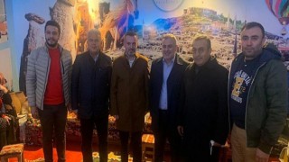 Tuzcuoğlu ve Kandemir Festivalde Nevşehir Belediyesi Standını Ziyaret Etti