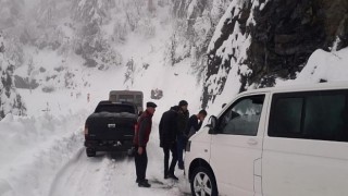 Antalya’da yoğun kar mücadelesi