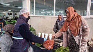 Aydın Büyükşehir Belediyesi Soğuk Sabahları Sıcak Çorbayla Isıtıyor