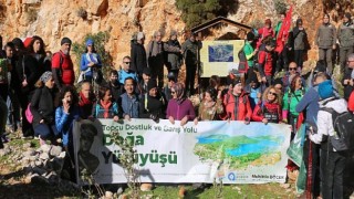 Büyükşehir Belediyesi Topçu Dostluk ve Barış Yolu’nda Doğa Yürüyüşü Düzenlendi