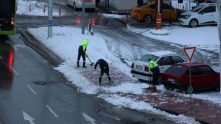 Büyükşehir’in kar mesaisi devam ediyor