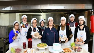 Çiğlili Kursiyerler Harikalar Yaratıyor