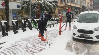 Kandıra’da kar mesaisi 7/24 esasına göre devam ediyor