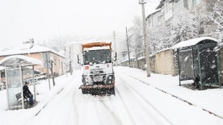 Kar Küreme ve Tuzlama Çalışmaları Devam Ediyor