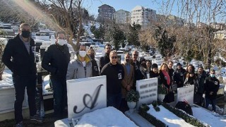 Türk Eğitim Vakfı Bağışçısı Ferdi Özbeğen Kabri Başında Anıldı