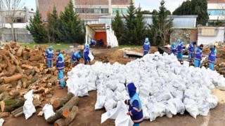 Üsküdar’da İhtiyaç Sahiplerinin Evleri Geri Dönüşüm İle Isınıyor