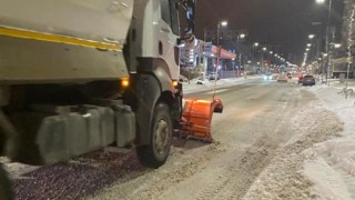 Van’da Yoğun Kar Yağışı Ekipleri Alarma Geçirdi