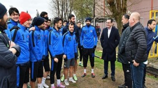 Başkan Kanar’dan futbolculara deplasman öncesi moral ziyareti