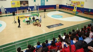 Bursasporlu basketbolcular çocuklarla buluştu