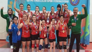 Gölcük İşitme Engelliler Kadınlar Voleybol Takımı Türkiye Şampiyonu