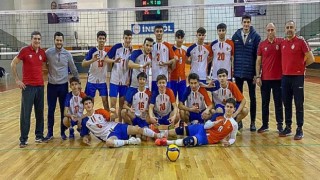 İnegöl Belediyespor Yıldız Voleybol Takımı Adını Türkiye Finallerine Yazdırdı