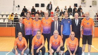 Kapalı by-pass ile hem hayata hem voleybola döndü