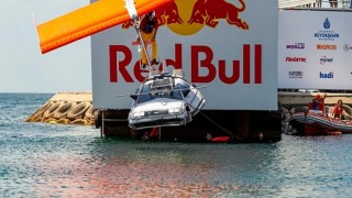 Red Bull Uçuş Günü filtresi ile “her şey uçuş aracına dönüşebilir”