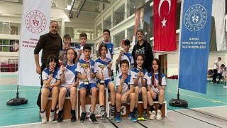 Badminton Akademi Meyvelerini Veriyor