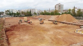 Büyükşehir Tıp Fakültesi Otoparkının temelini atıyor