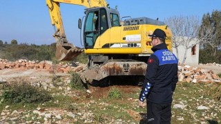 Didim Belediyesi Vatandaşların Can Güvenliğini Tehlikeye Atan Gecekondular İçin Harekete Geçti