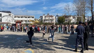 Kemer’de Öğrencilere Deprem Tatbikatı