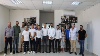 Didim Belediyespor Kulübü Başkanı Murat Küçüker ve yönetim kurulu üyeleri, Didim Belediye Başkanı Ahmet Deniz Atabay’ı ziyaret etti.