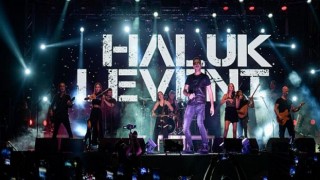 İEF Çim Konserleri’nde finali Haluk Levent yaptı