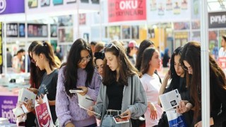 12. Antalya Kitap Fuarı dolu dolu geçiyor