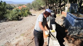 Burhaniye Yaylacık Mezarlık Duvarı Onarıldı