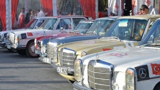 Mercedes-Benz ve Klasik Otomobil Kulübü iş birliği ile düzenlenen Mercedes-Benz Cumhuriyet Rallisi Benasta Benleo Acıbadem’de sona erdi