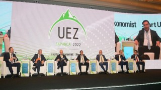 UEZ 2022’de yeni dönemde finans ve bankacılığın nasıl değişeceği konuşuldu