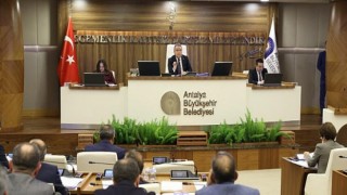 Antalya Büyükşehir’in 2023 bütçesi 8 milyar 250 milyon TL olarak kabul edildi