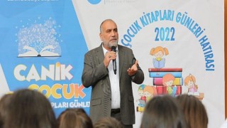 Başkan Sandıkçı: Okuma kültürü kazanan bir nesil yetiştirmeliyiz