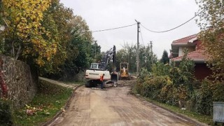 Başiskele Döngel Yarbay Mustafa Caddesinde üstyapı çalışmaları yapılıyor