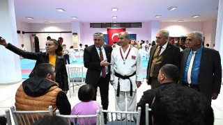 Başkan Topaloğlu milli karatecilerle bir araya geldi