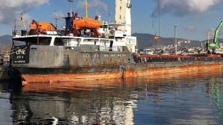 İzmit Körfezi&#39;ni kirleten gemi cezadan kurtulamadı