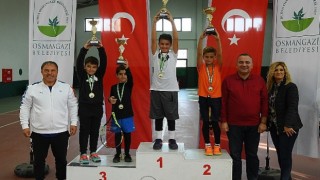 Osmangazi Tenis Kış Kupası Nefes Kesti