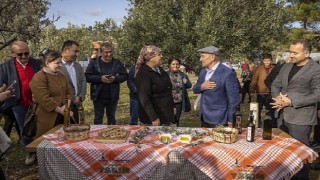 Tunç Soyer: Zeytine saygıda kusur etmemek gerek