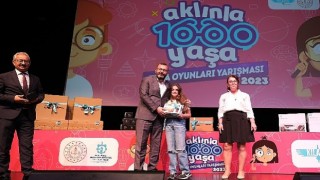 ”Aklınla 1000 Yaşa” zeka oyunları yarışmasının kazananları ödüllerini aldı