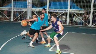 Gaziemir Streetball Turnuvası nefes kesti