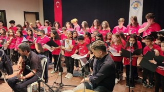 Gölcük Belediyesi Çocuk Korosundan Muhteşem Konser