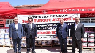 Okulların tadilatı için boyalar Keçiören Belediyesinden