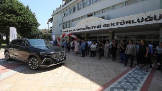 Türkiyenin yerli otomobili TOGG DEÜnün Makam Aracı oldu