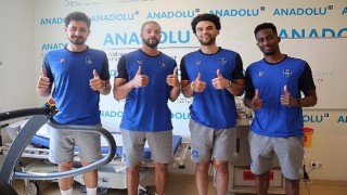 Anadolu Efesli 4 basketbolcu sağlık kontrolünden geçti