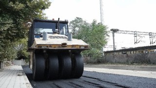 Demirhattı Caddesi;nde Çalışmalar Sürüyor