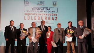 &apos;Cumhuriyetin 100. Yılında Trakya;da Sanayileşme ve Çevre sempozyumu düzenlendi