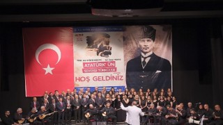 Aydın Büyükşehir Belediyesi, Cumhuriyetin 100. yılında Atatürkün sevdiği türküler konserini izleyicilerle buluşturdu