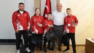 Başkan Sandıkçı Dünya Şampiyonu Sporcuyu Ağırladı