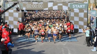 Binlerce Sporcu 2. Uluslararası Konya Yarı Maratonu;nda “İyilik” İçin Koştu