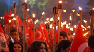 Cumhuriyet;in yüzü ayvalık;ta ATATÜRK Türkiye'sine yakışır kutlamalar...