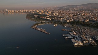 İzmirli sporcular Körfez;in keyfini sürüyor