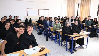 Başkan Altay Lise Öğrencileriyle Buluştu