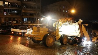 Çatısı uçan okula belediye ekiplerinden anında müdahale